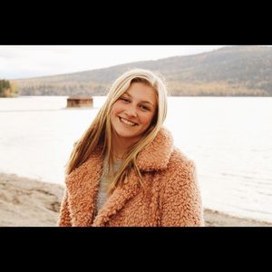 Meet your Posher, Lauren